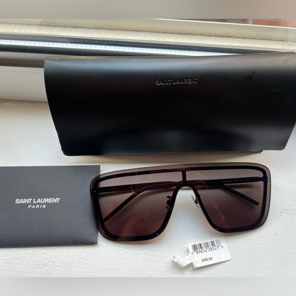 Saint Laurent sunglasses - Picture 1 of 3